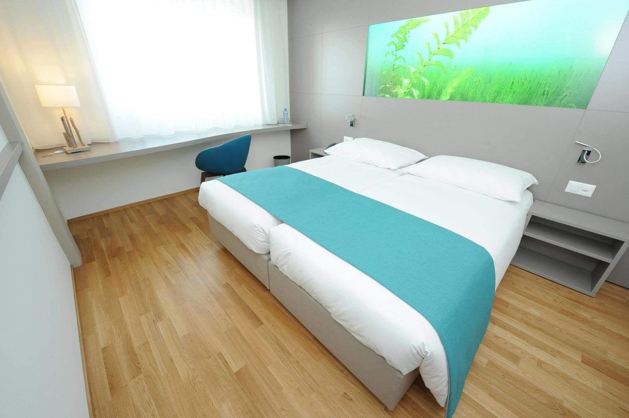 Aquatis Hotel 3* Superior Losanna Esterno foto